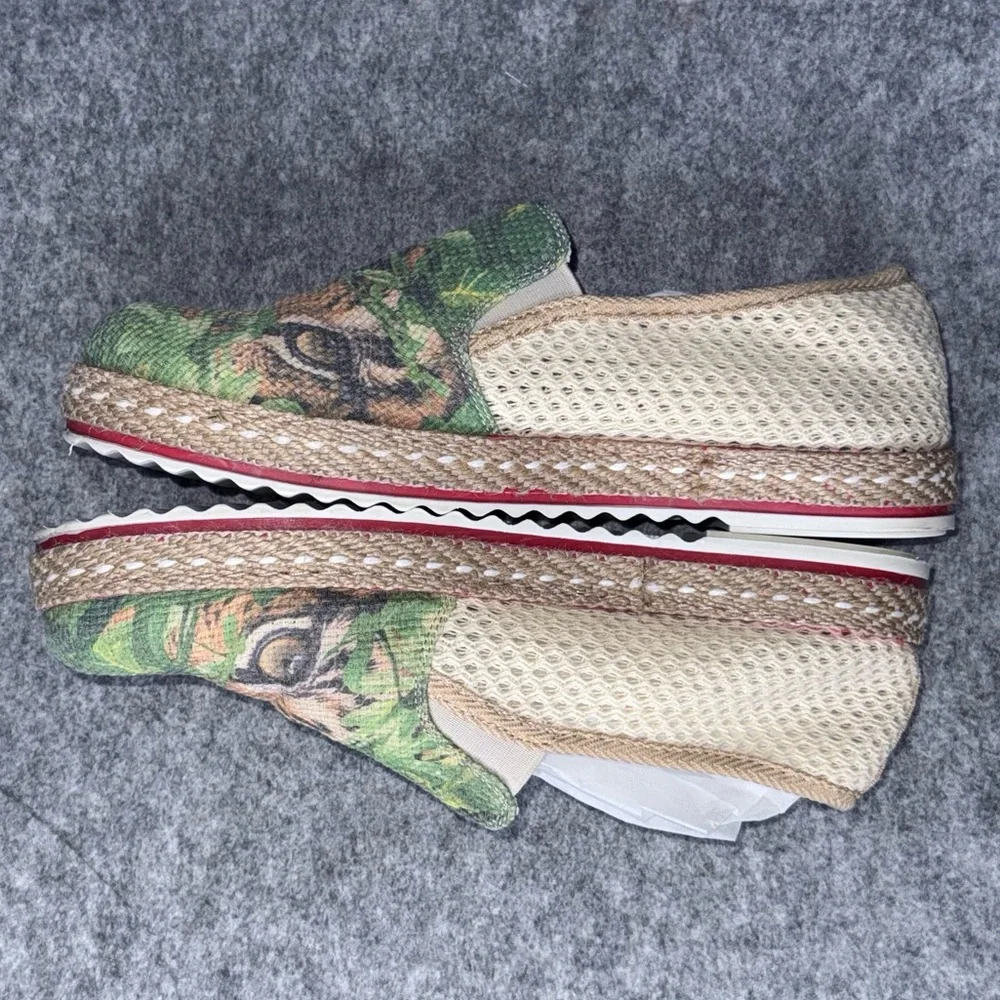 Goby Women's‎ Green Tiger Eyes Man Made Slip-On Sneaker Espadrille Shoes- Sz 10